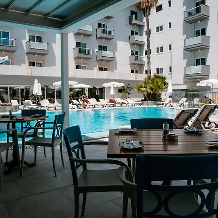 Pebbles (adults Only) セント・ポールズ・ベイ