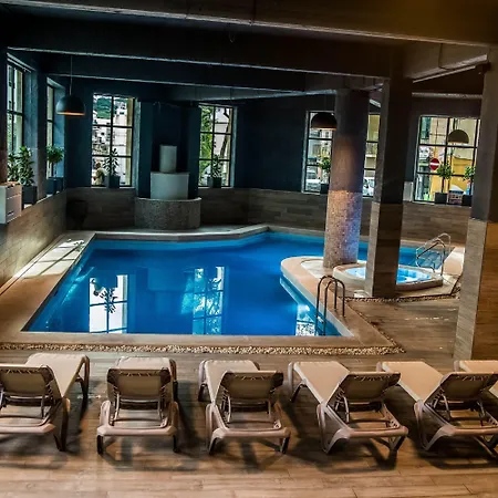 Otel Pebbles (adults Only)