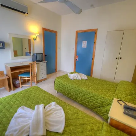 Pebbles (adults Only) Otel