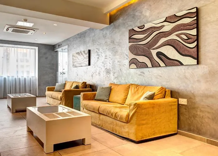 Pebbles (adults Only) Hotel