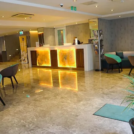 Pebbles St Paul's Bay