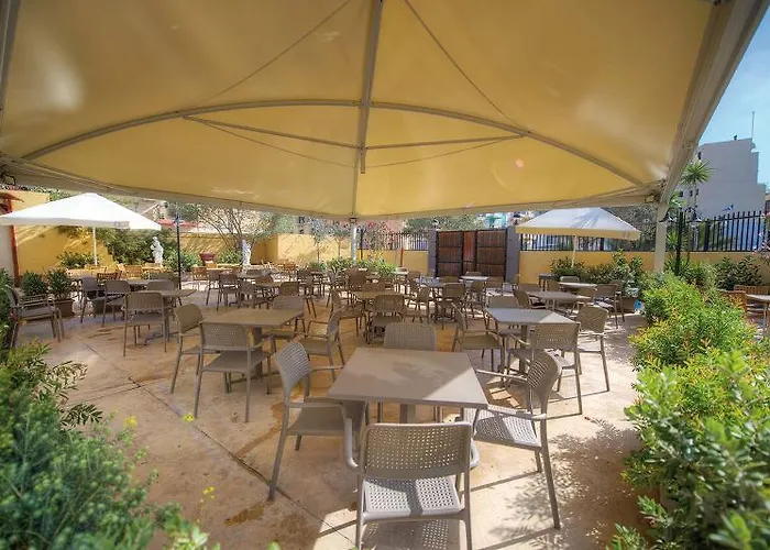 Pebbles (adults Only) מלון 4*